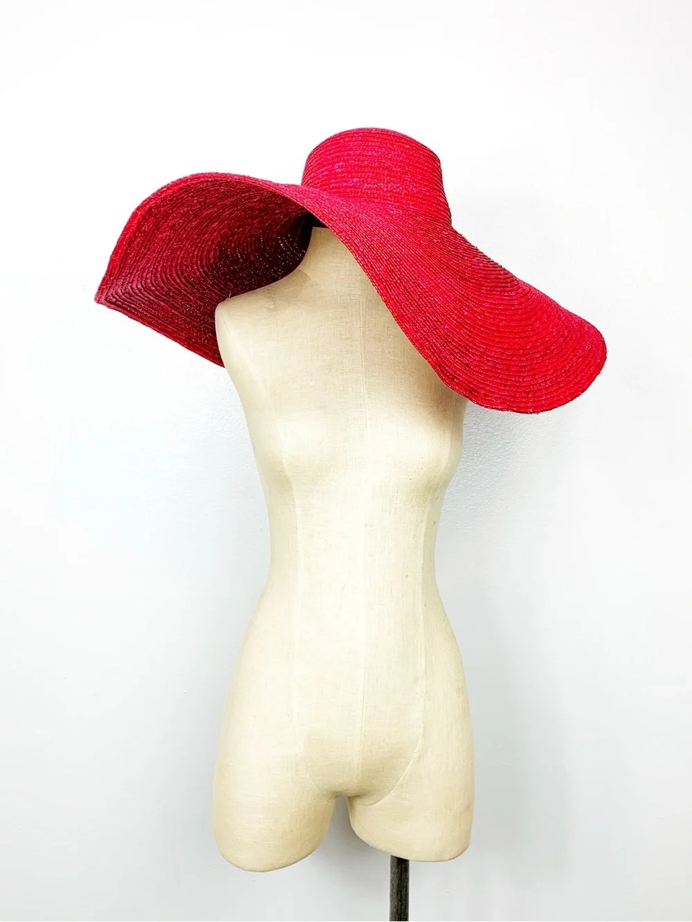 On Holiday Oversized Wide Brim Straw Sun Hat - Red